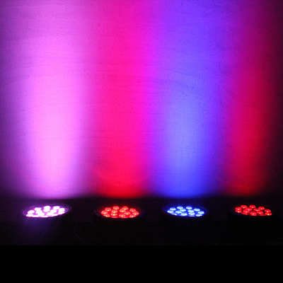 چراغ قوه 90 واتی LED Par Can Stage Lights 28 درجه Rgbw چند رنگ چراغ قوه LED کف رقص برای دیسکو